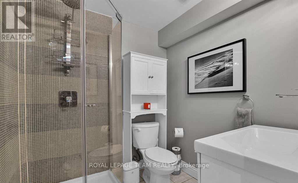 Three Bedroom for Rent in Ottawa – 1 – 212 FLORA STREET, Ottawa – By Peter Sagos - Image 15