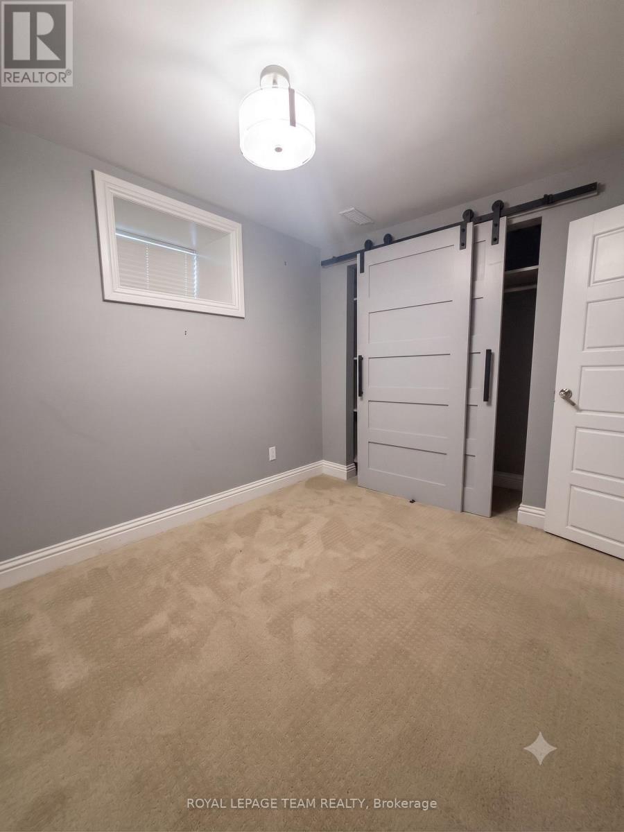 Three Bedroom for Rent in Ottawa – 1 – 212 FLORA STREET, Ottawa – By Peter Sagos - Image 18