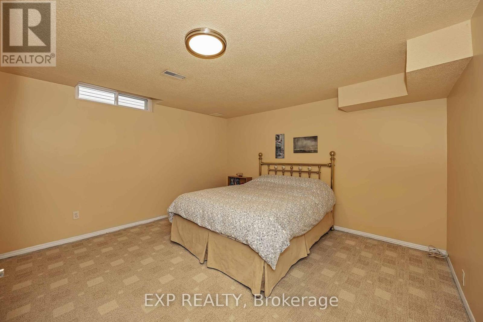 2158 GARDENWAY DRIVE - 33