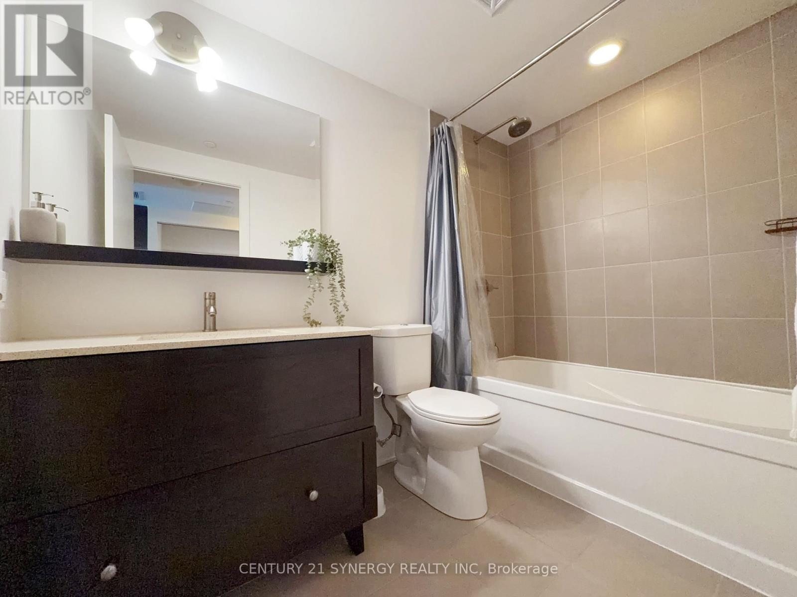 House for Rent in Ottawa – 408 – 411 MACKAY STREET, Ottawa – By Peter Sagos - Image 8