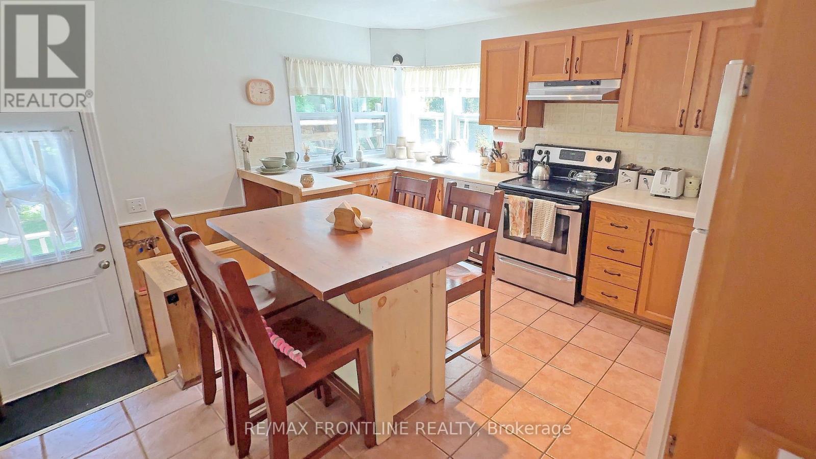 2303 JAMES CRAIG STREET - 12
