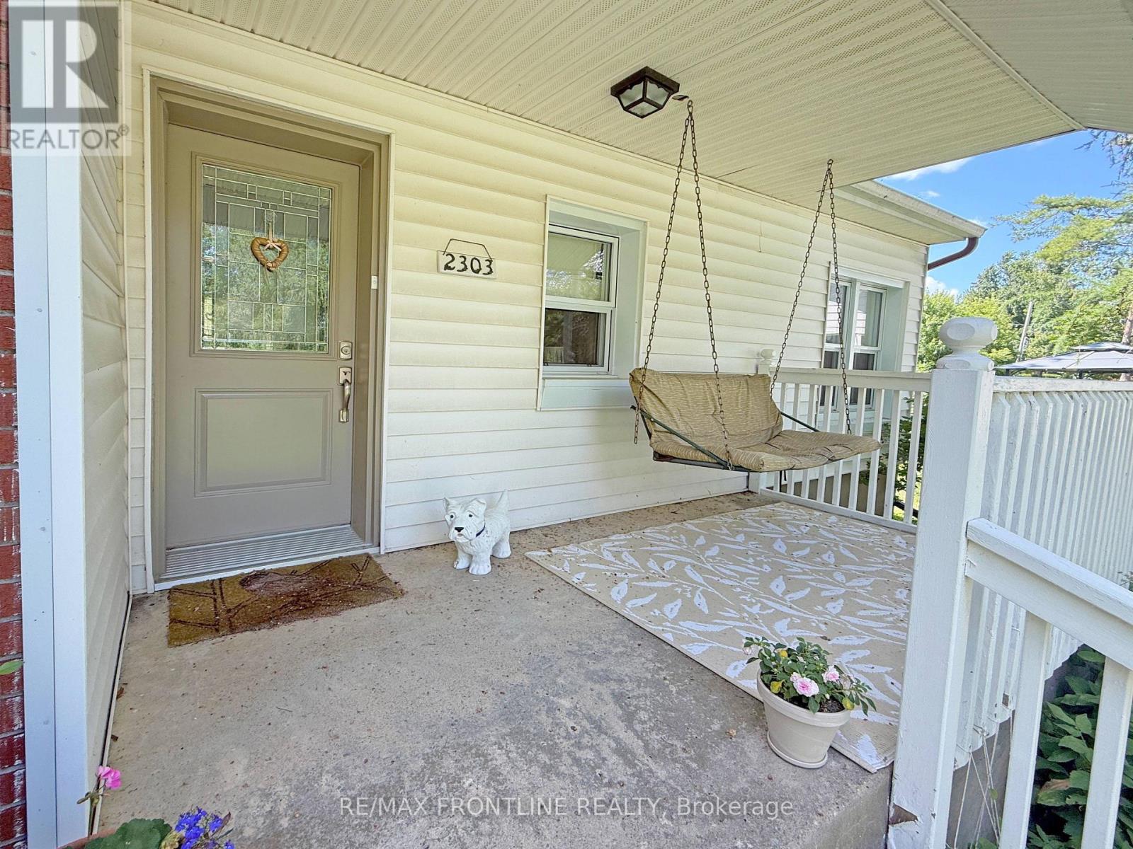 2303 JAMES CRAIG STREET - 10