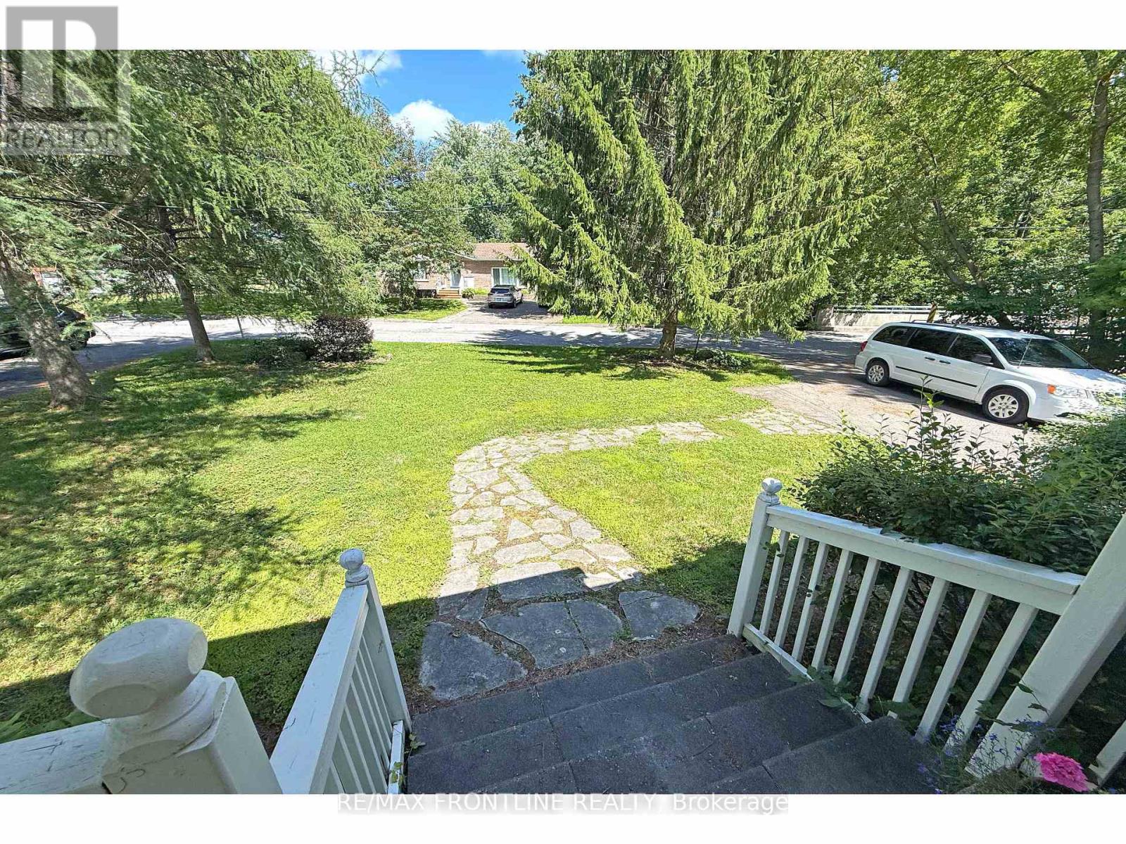 2303 JAMES CRAIG STREET - 9