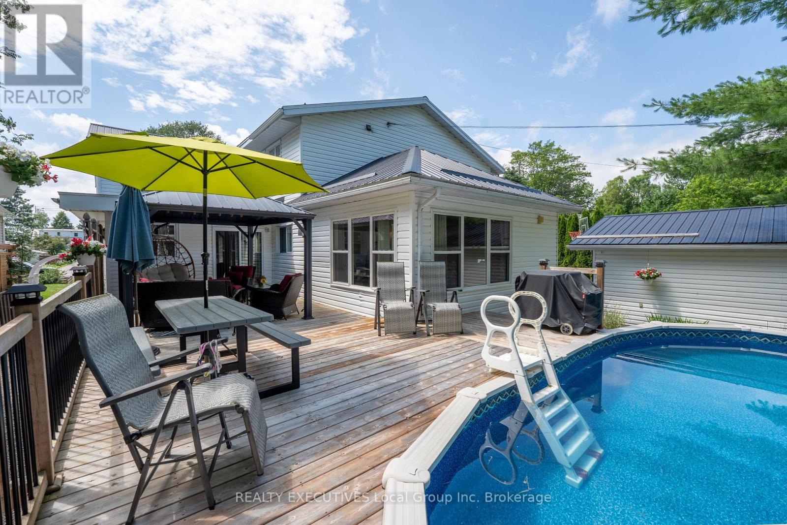 120 CAMPBELL AVENUE - 12