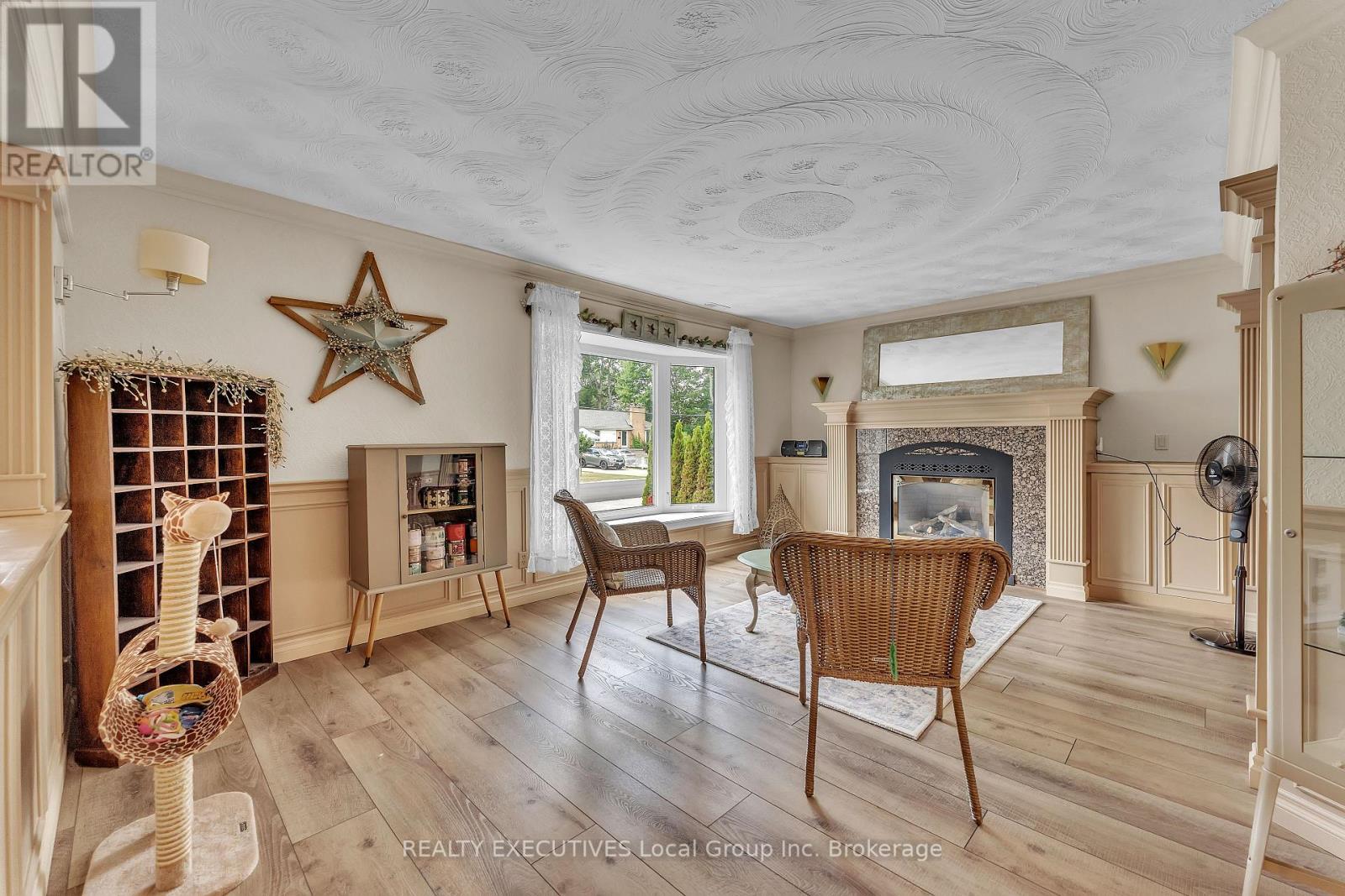 120 CAMPBELL AVENUE - 14