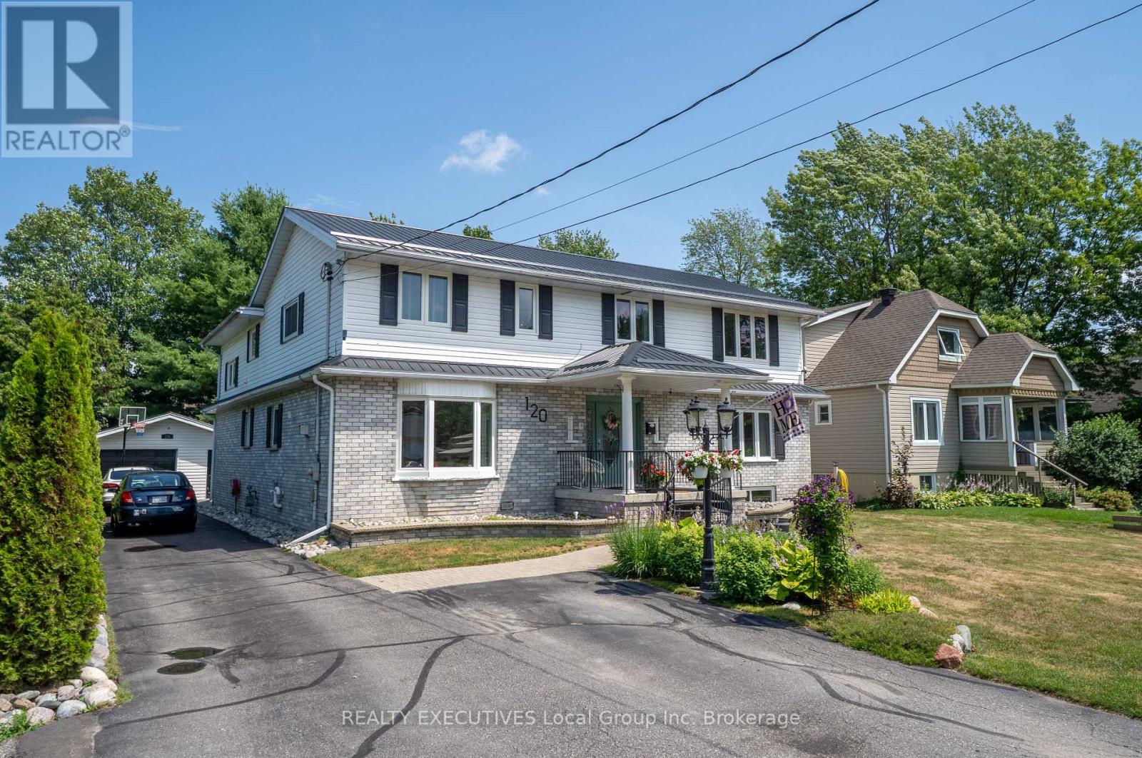 120 CAMPBELL AVENUE - 2