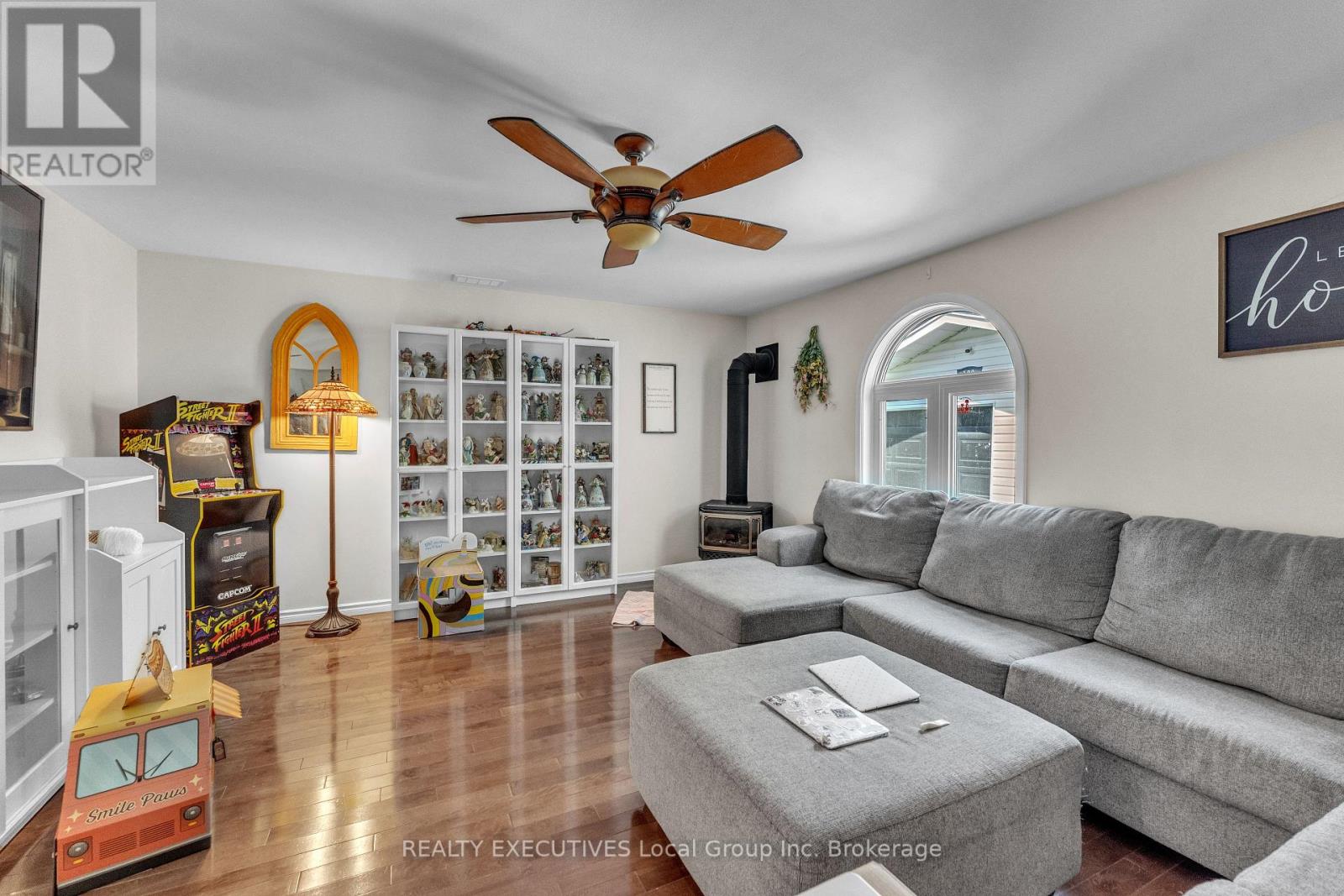 120 CAMPBELL AVENUE - 21