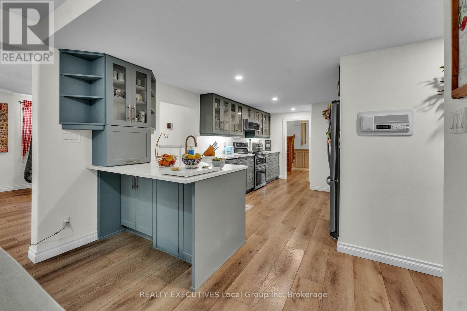 120 CAMPBELL AVENUE - 22
