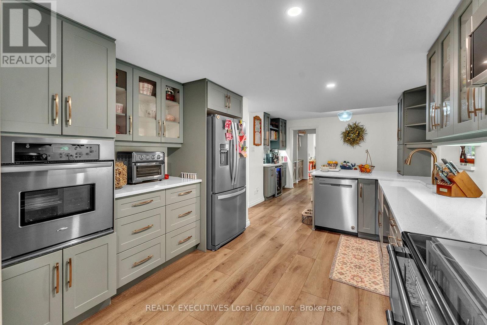 120 CAMPBELL AVENUE - 25