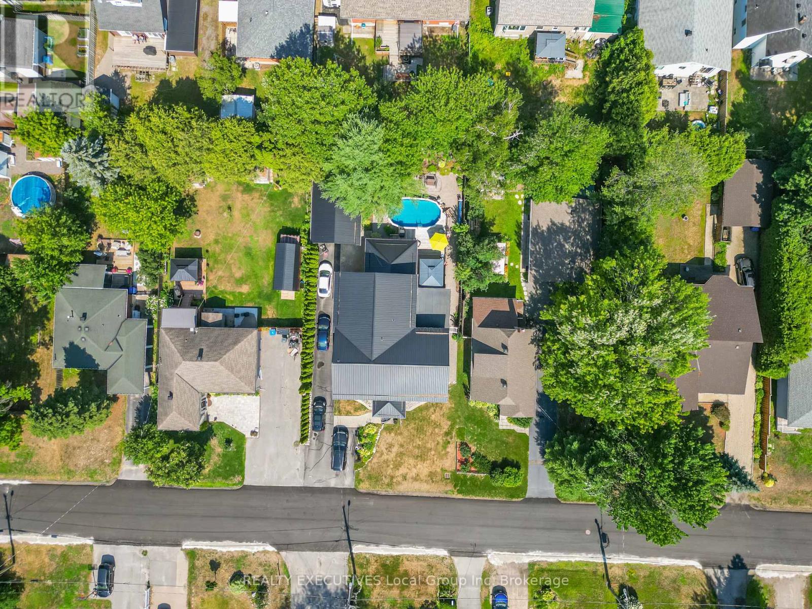 120 CAMPBELL AVENUE - 3
