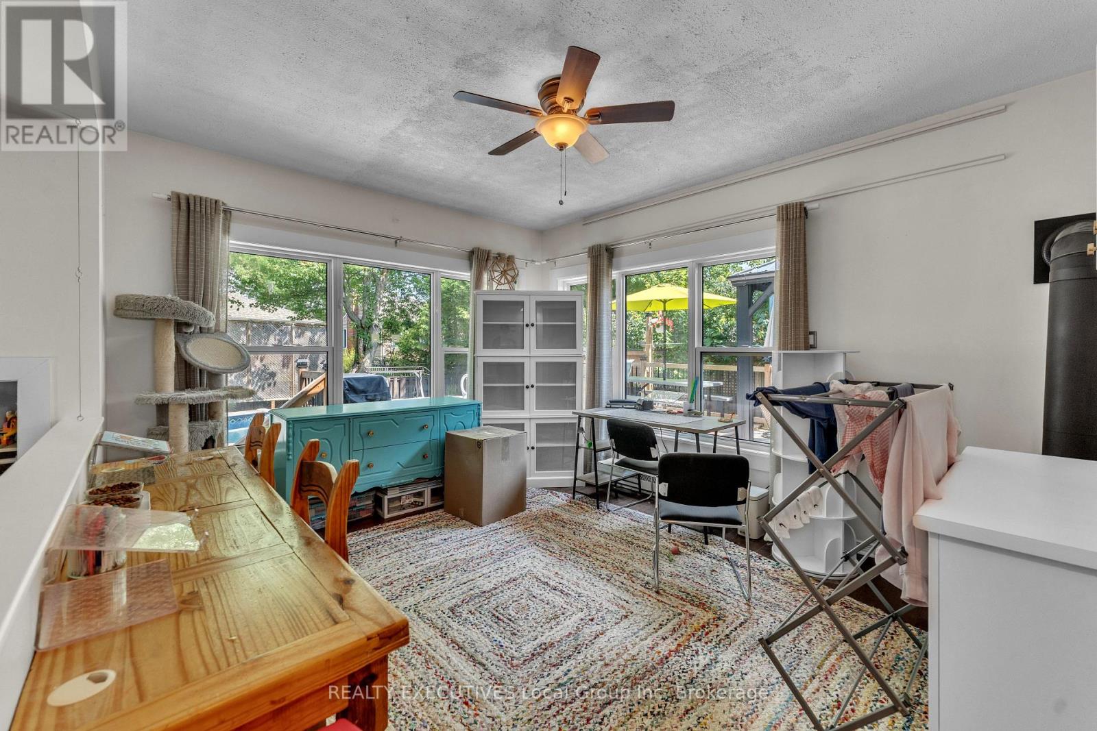 120 CAMPBELL AVENUE - 32