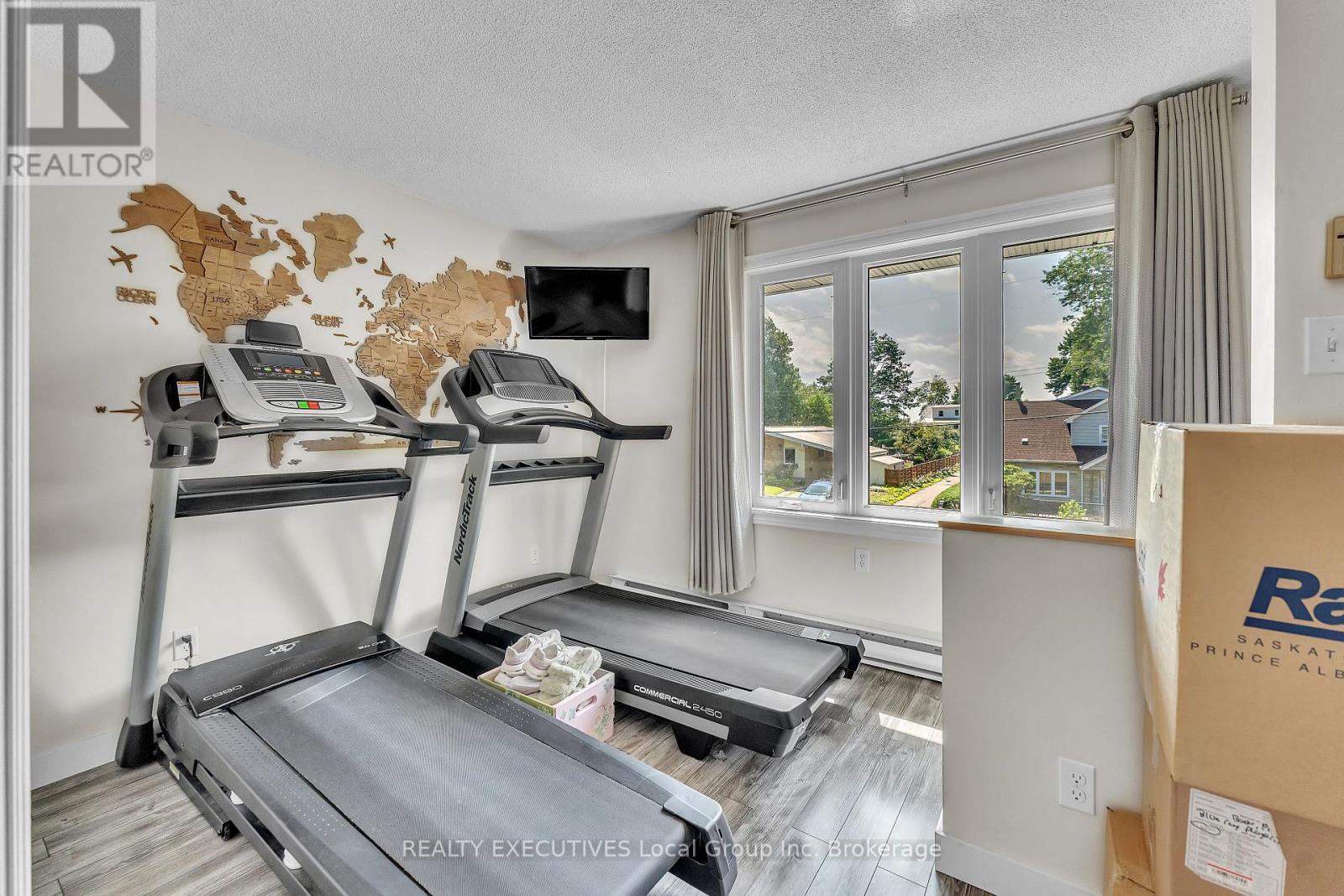 120 CAMPBELL AVENUE - 44