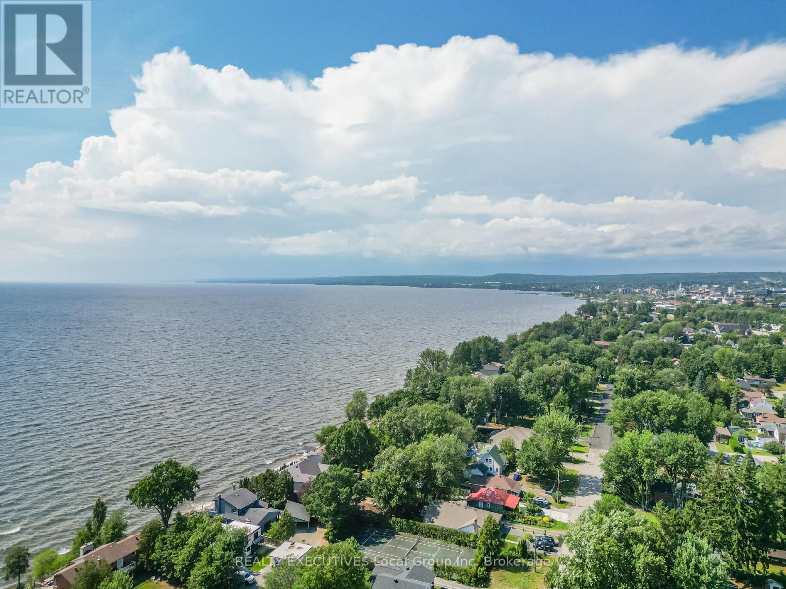 120 CAMPBELL AVENUE - 7