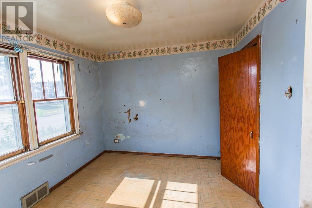372 Seventh AVE - 12