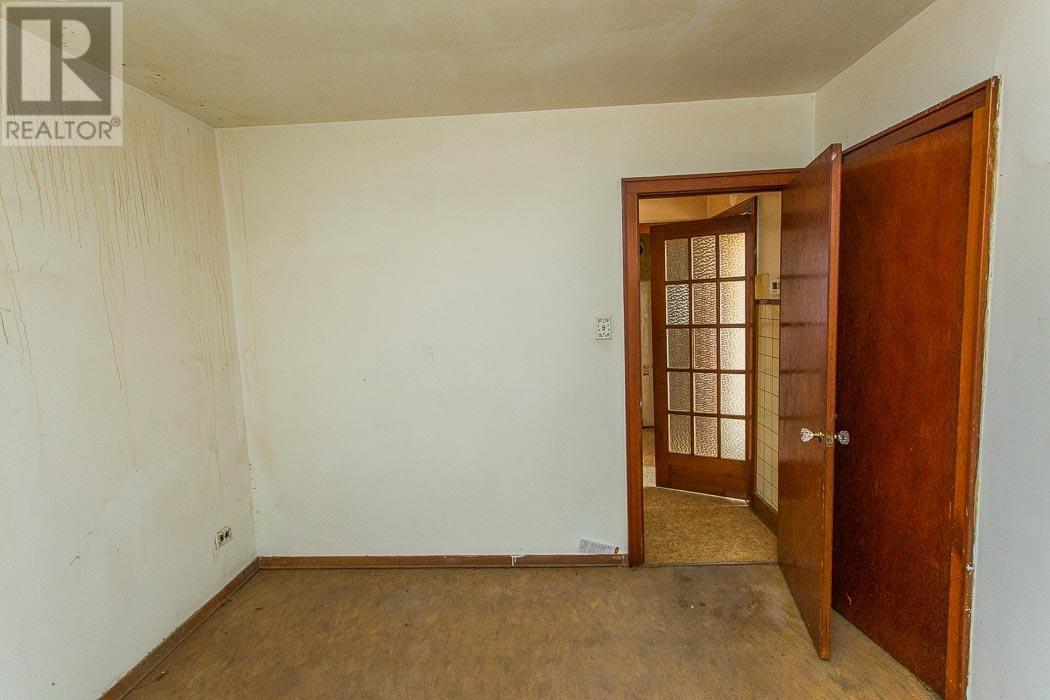 372 Seventh AVE - 14