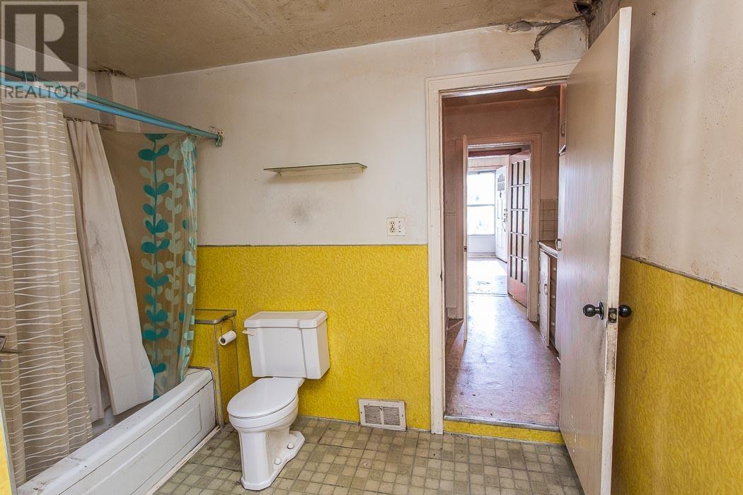 372 Seventh AVE - 10