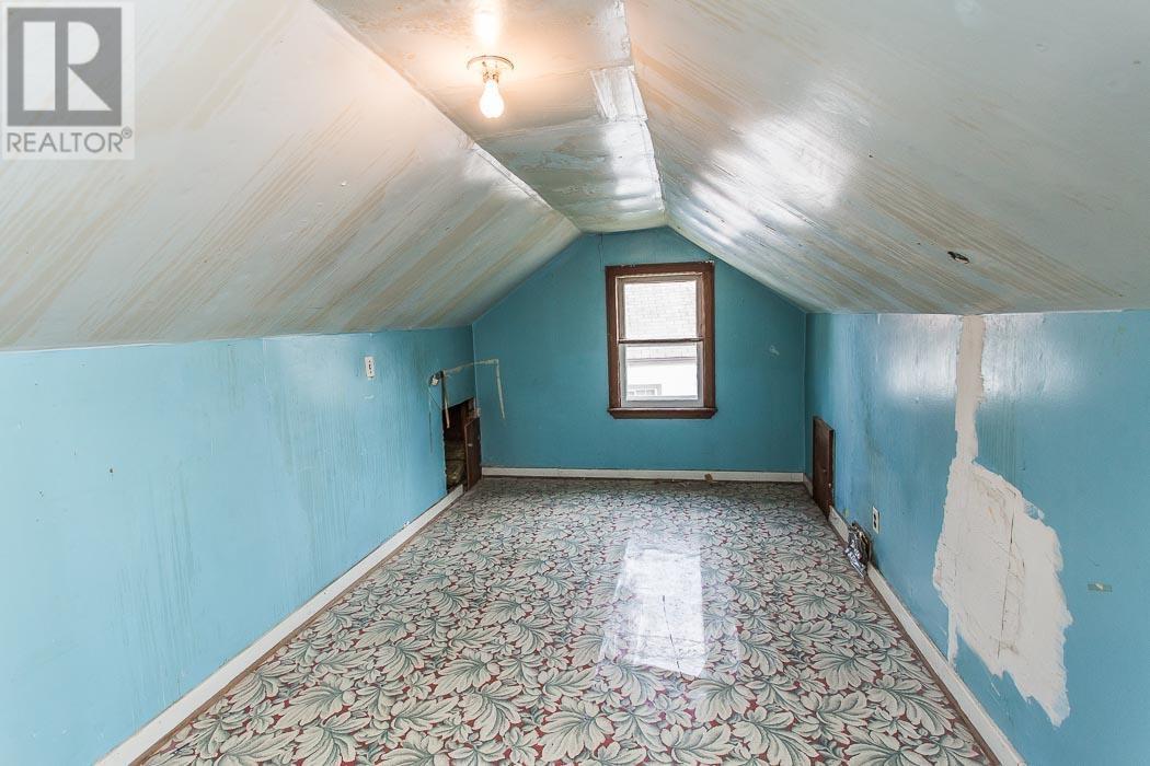 372 Seventh AVE - 17