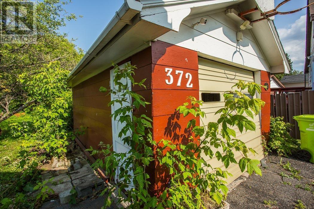 372 Seventh AVE - 24