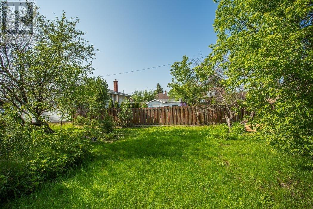 372 Seventh AVE - 28