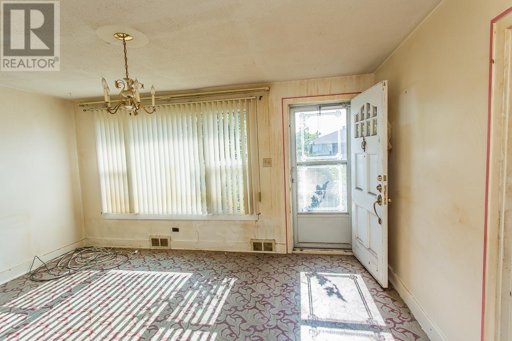 372 Seventh AVE - 3