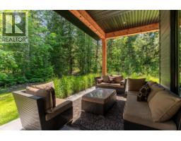 Living room - 1005 Williams Gate Lane, Revelstoke, BC V0E2S1 Photo 7