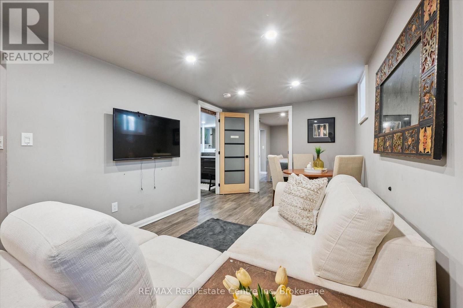 314 PAISLEY ROAD - 10