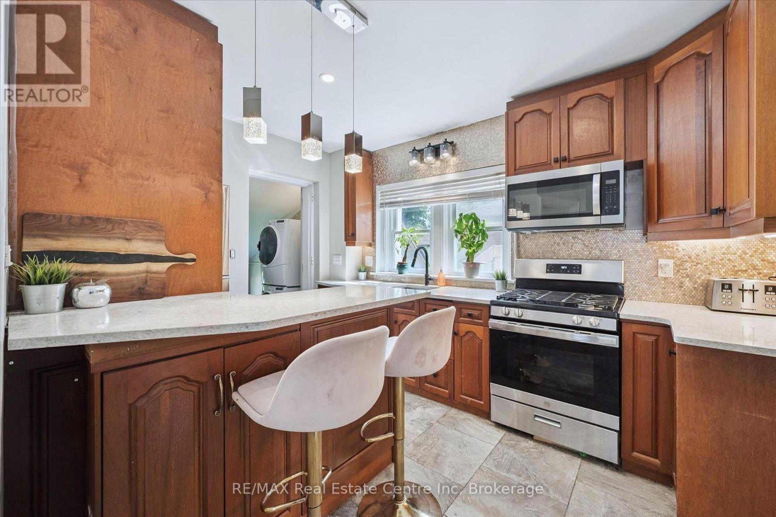 314 PAISLEY ROAD - 4