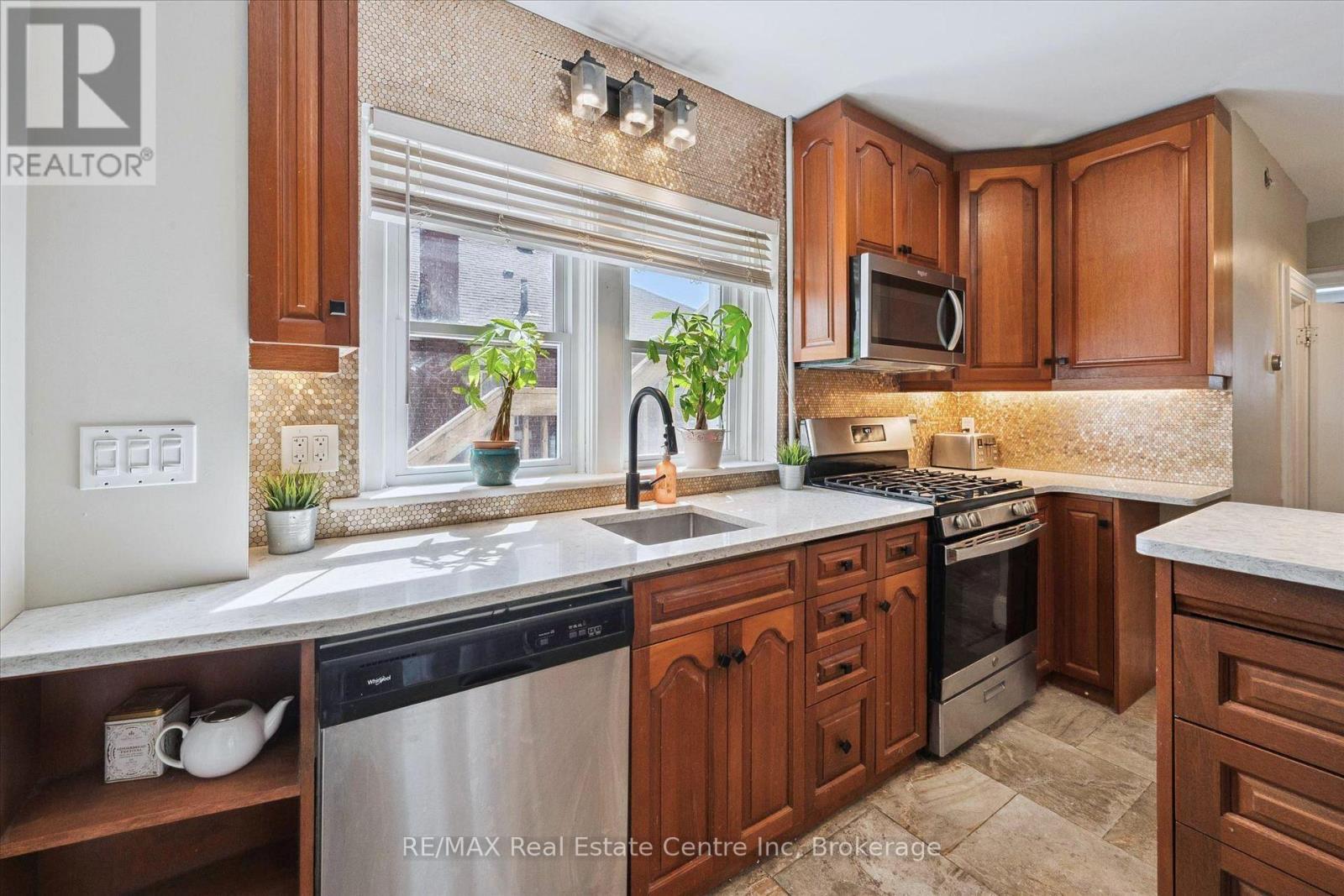 314 PAISLEY ROAD - 5