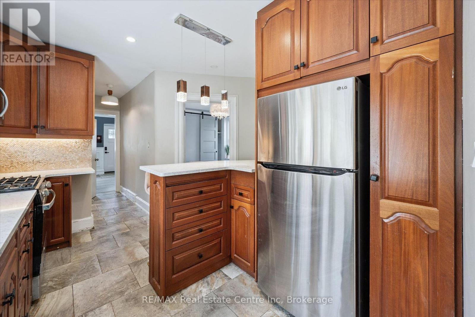 314 PAISLEY ROAD - 6