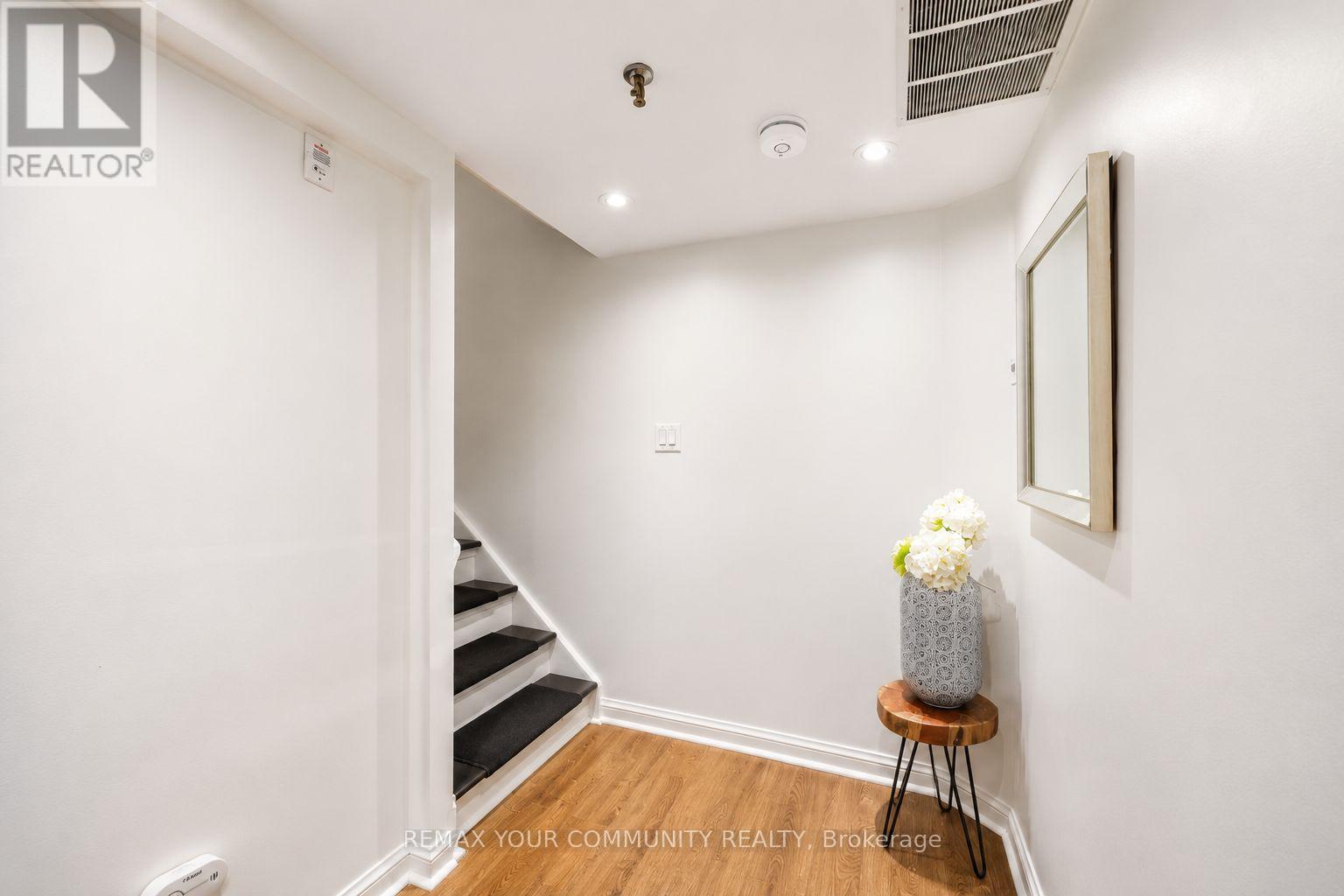 #3 105 HEATH STREET - 20
