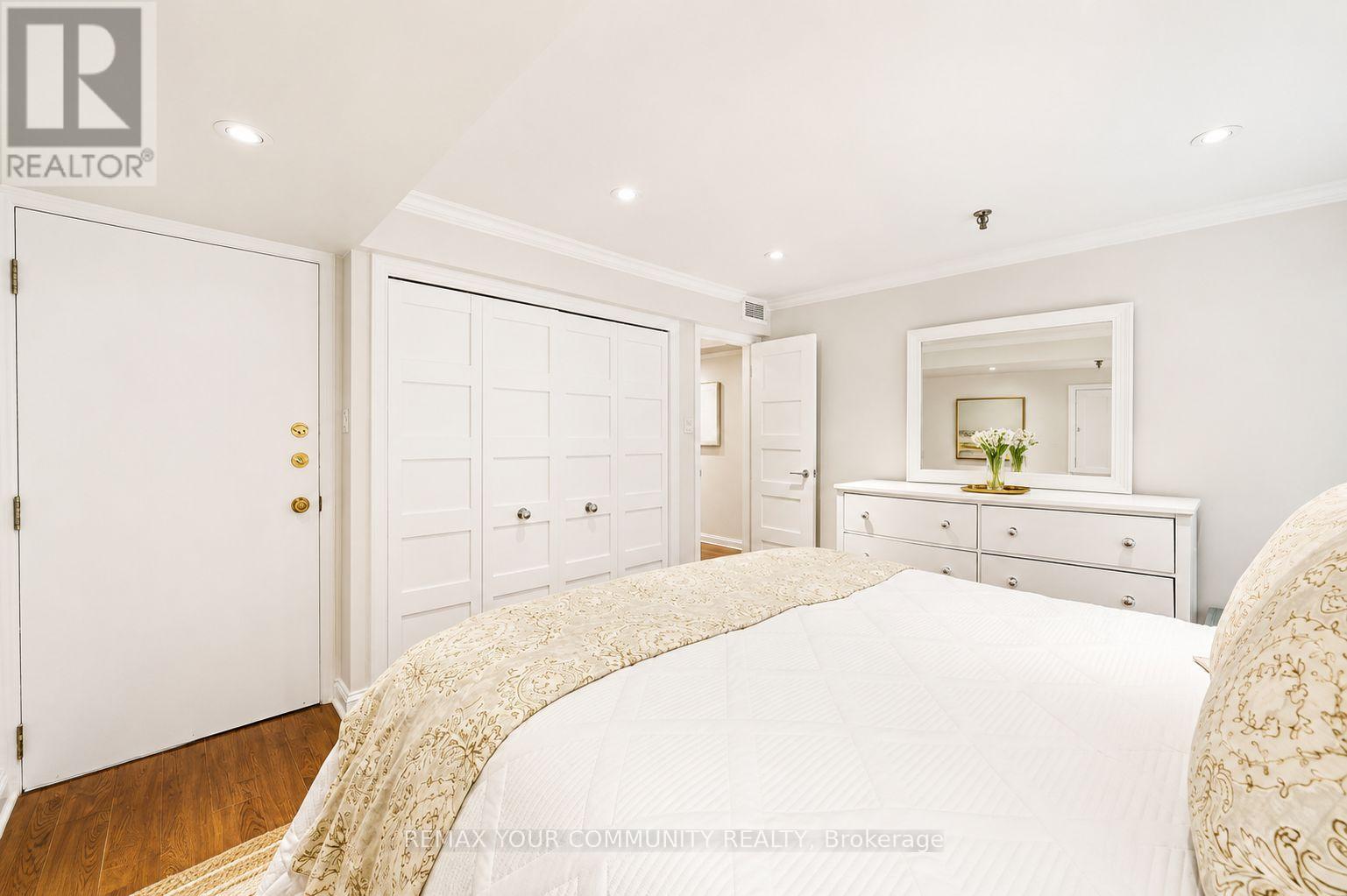 #3 105 HEATH STREET - 23