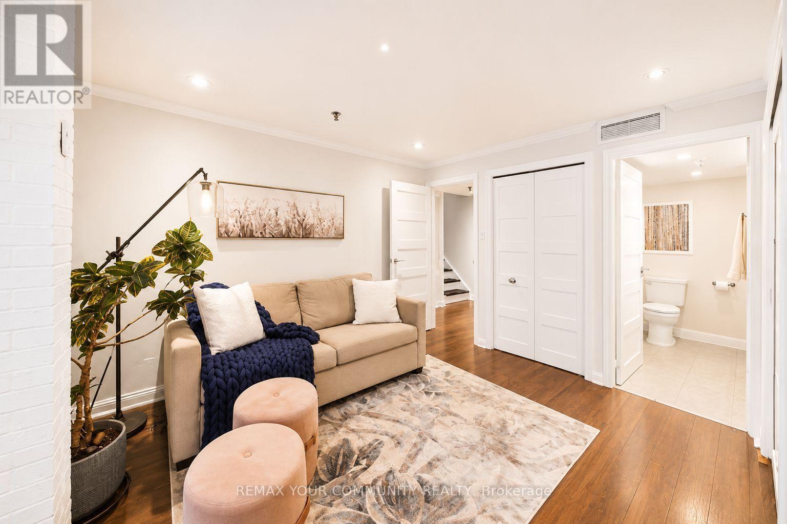 #3 105 HEATH STREET - 26