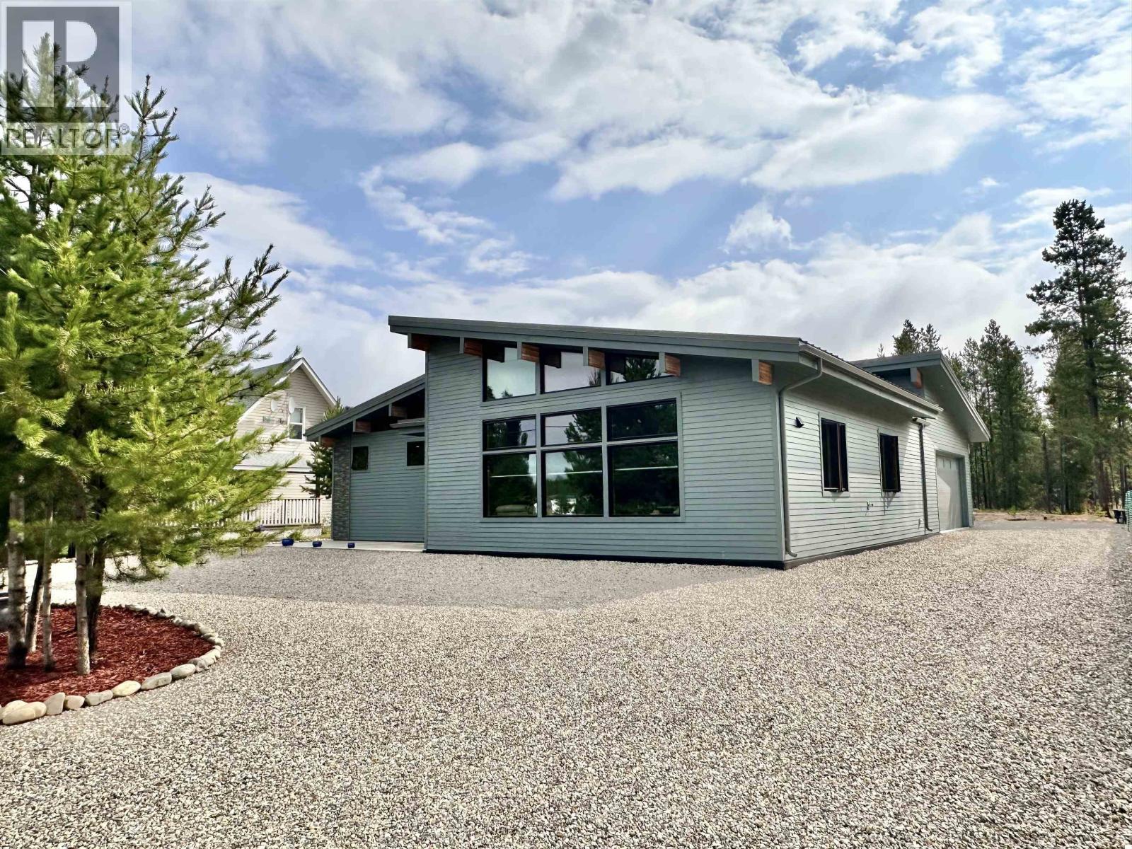 209 DOGWOOD STREET - 1