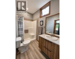 209 Dogwood Street, Valemount, BC V0E2Z0 Photo 9