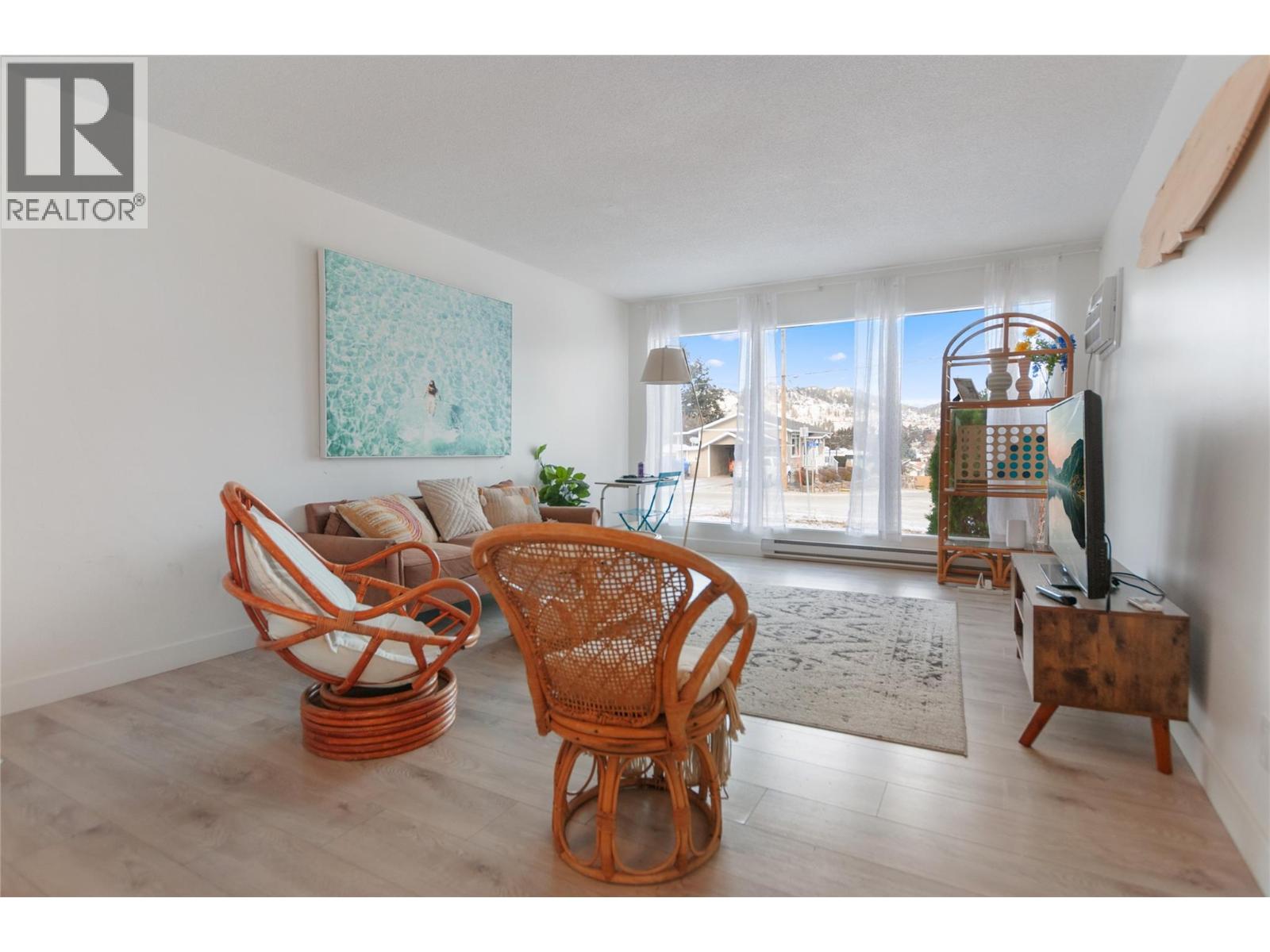 1611 Elm Street E - 2