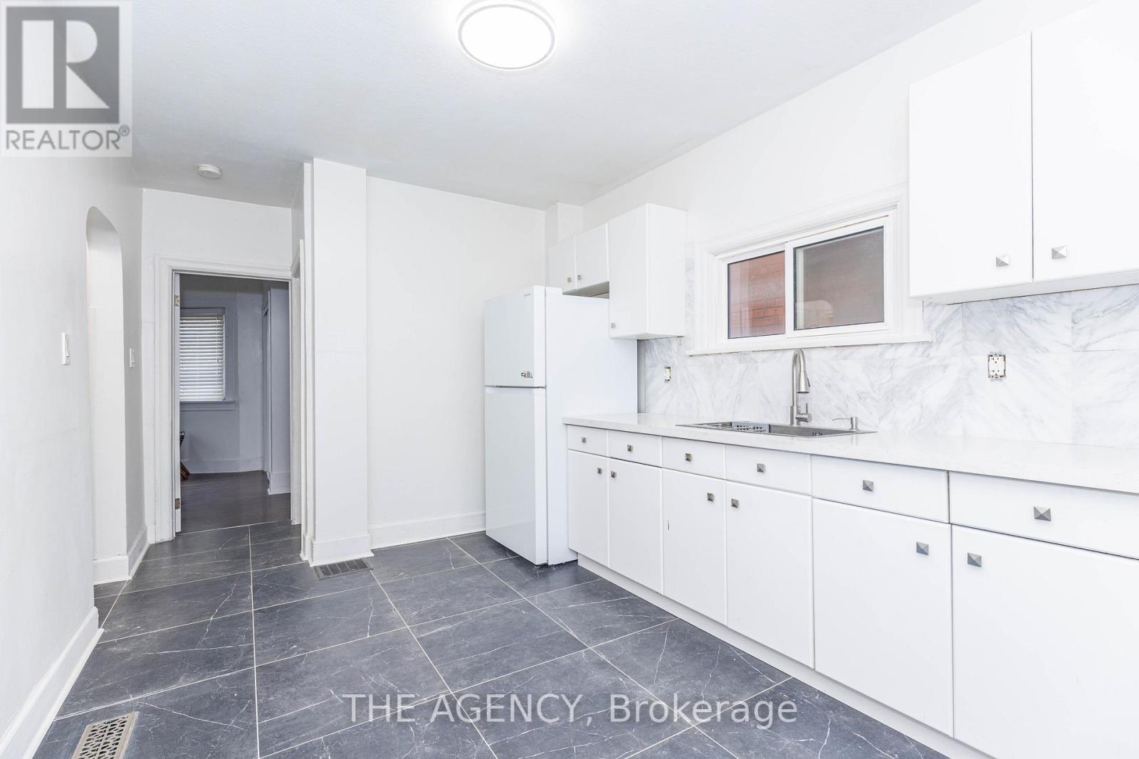 63 HOGARTH STREET - 10