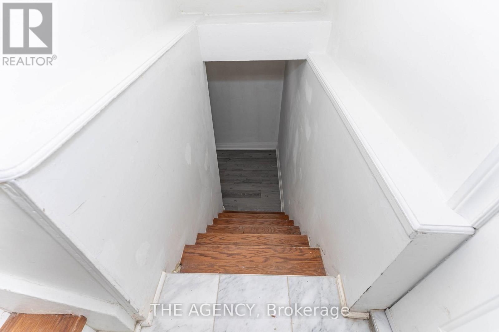 63 HOGARTH STREET - 12
