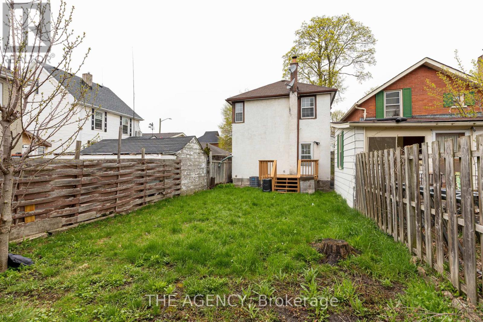 63 HOGARTH STREET - 13