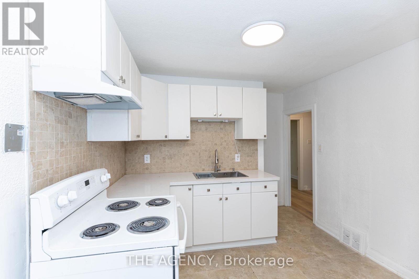 63 HOGARTH STREET - 22