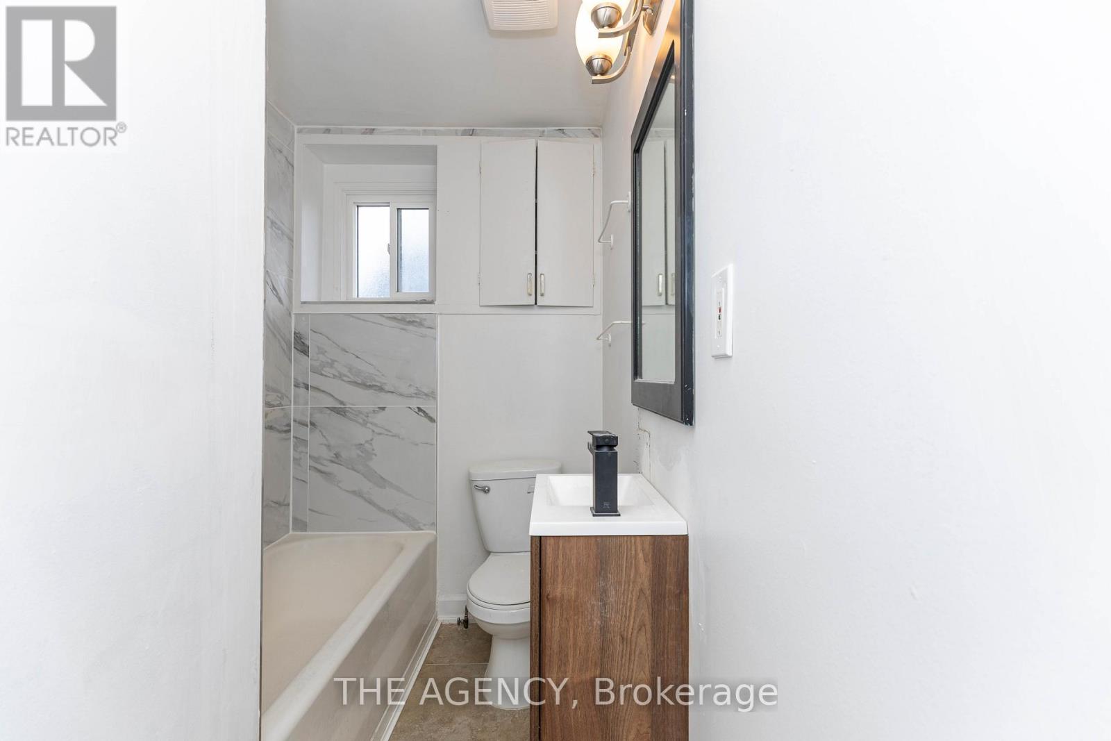 63 HOGARTH STREET - 24