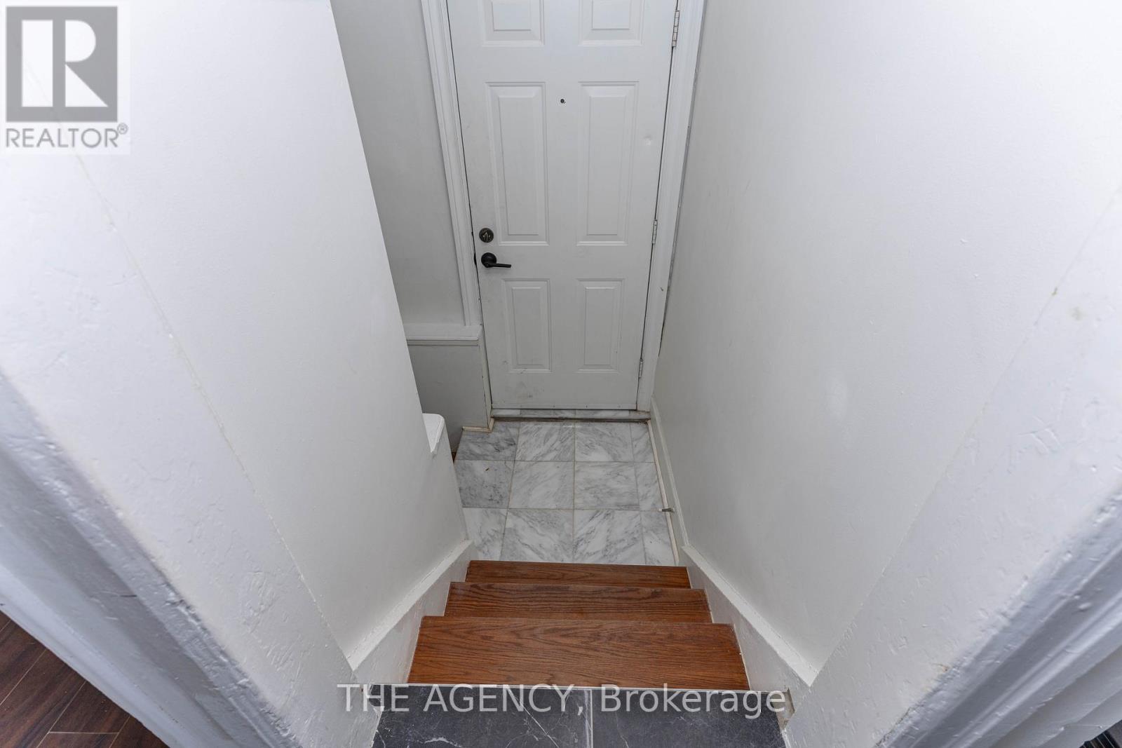 63 HOGARTH STREET - 30