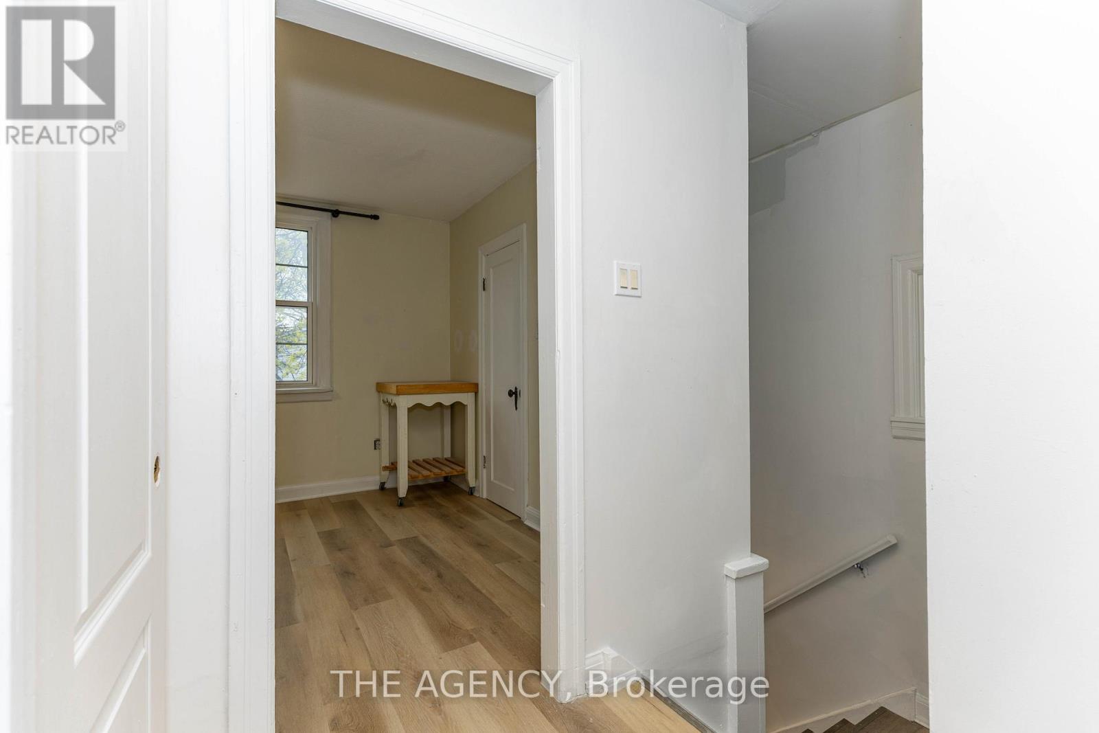63 HOGARTH STREET - 32