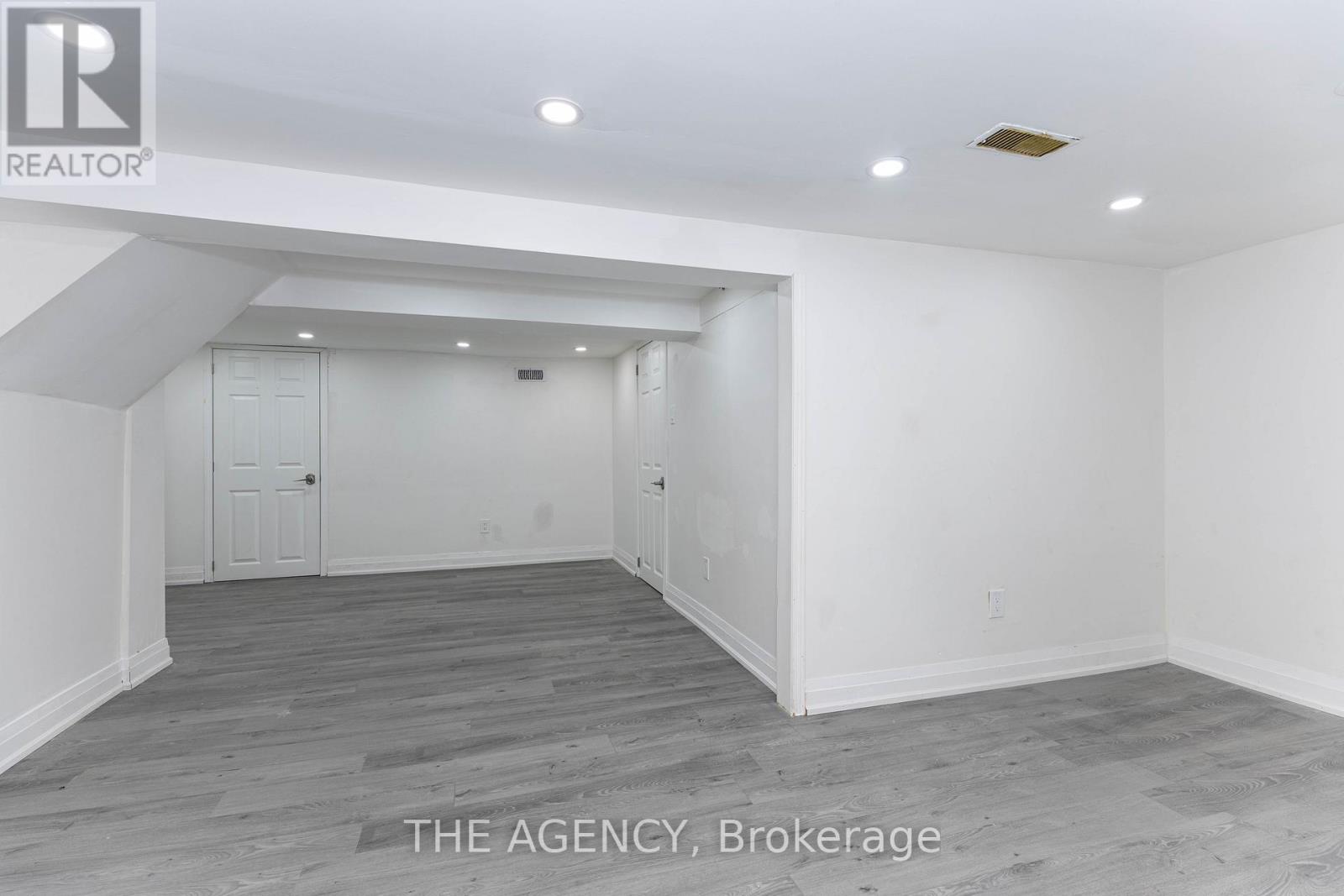 63 HOGARTH STREET - 34