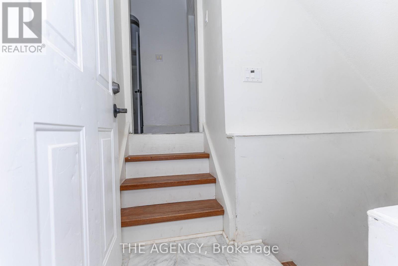 63 HOGARTH STREET - 35
