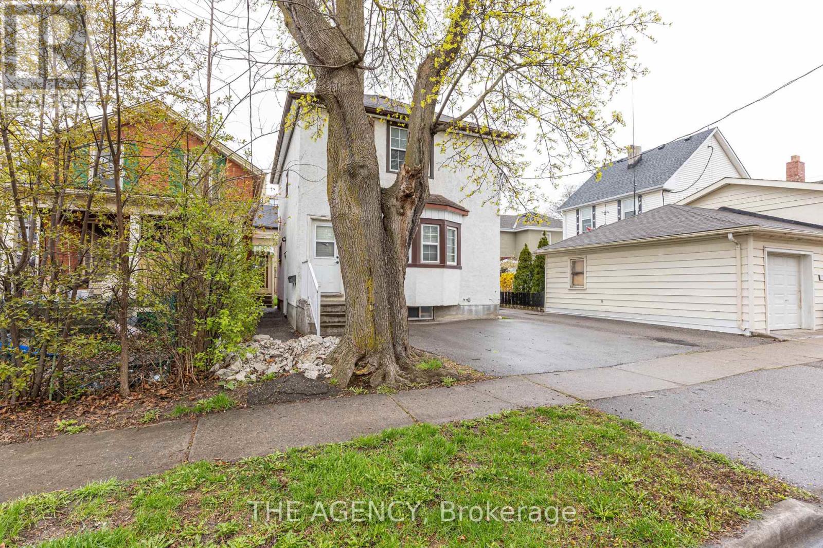 63 HOGARTH STREET - 4