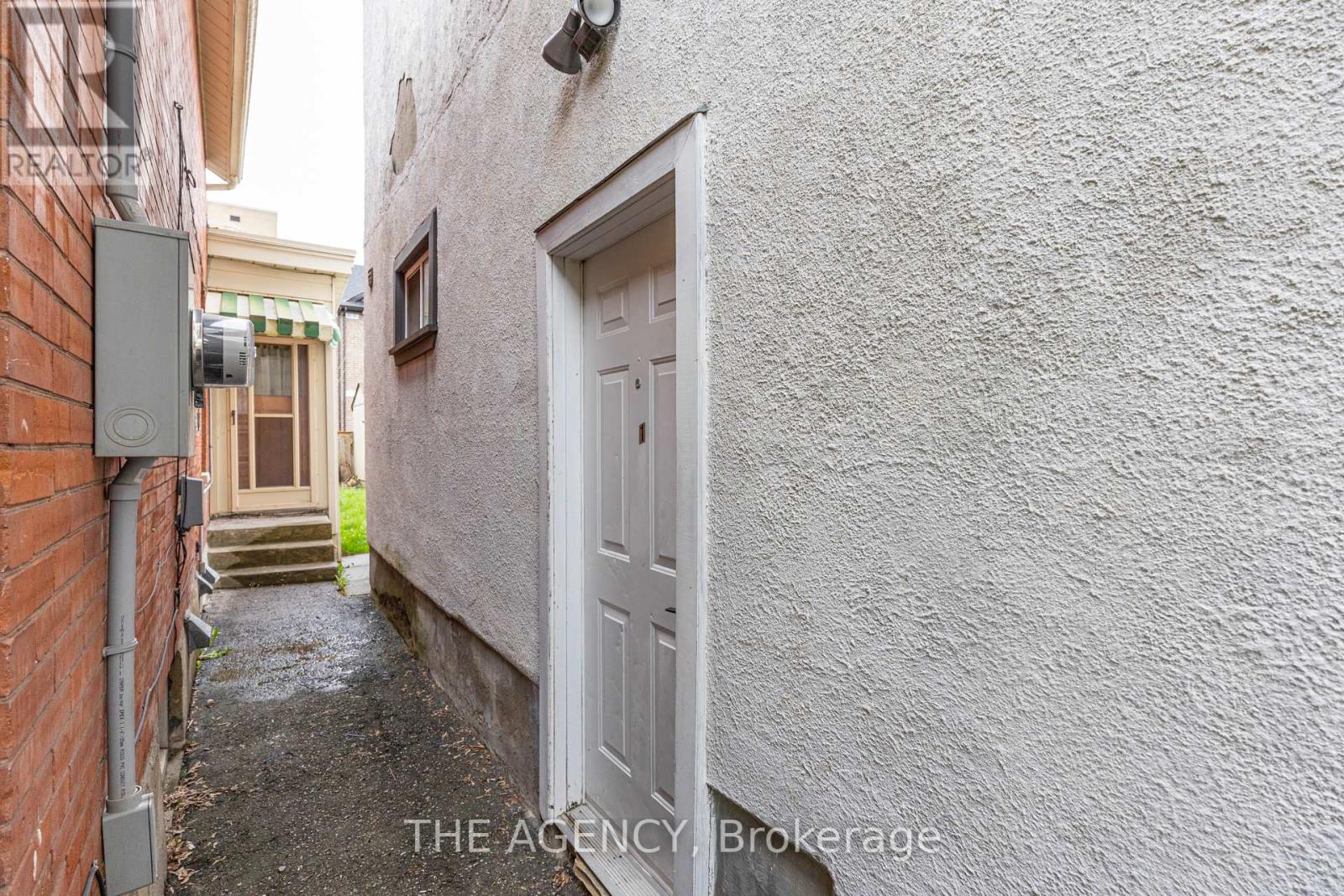 63 HOGARTH STREET - 5