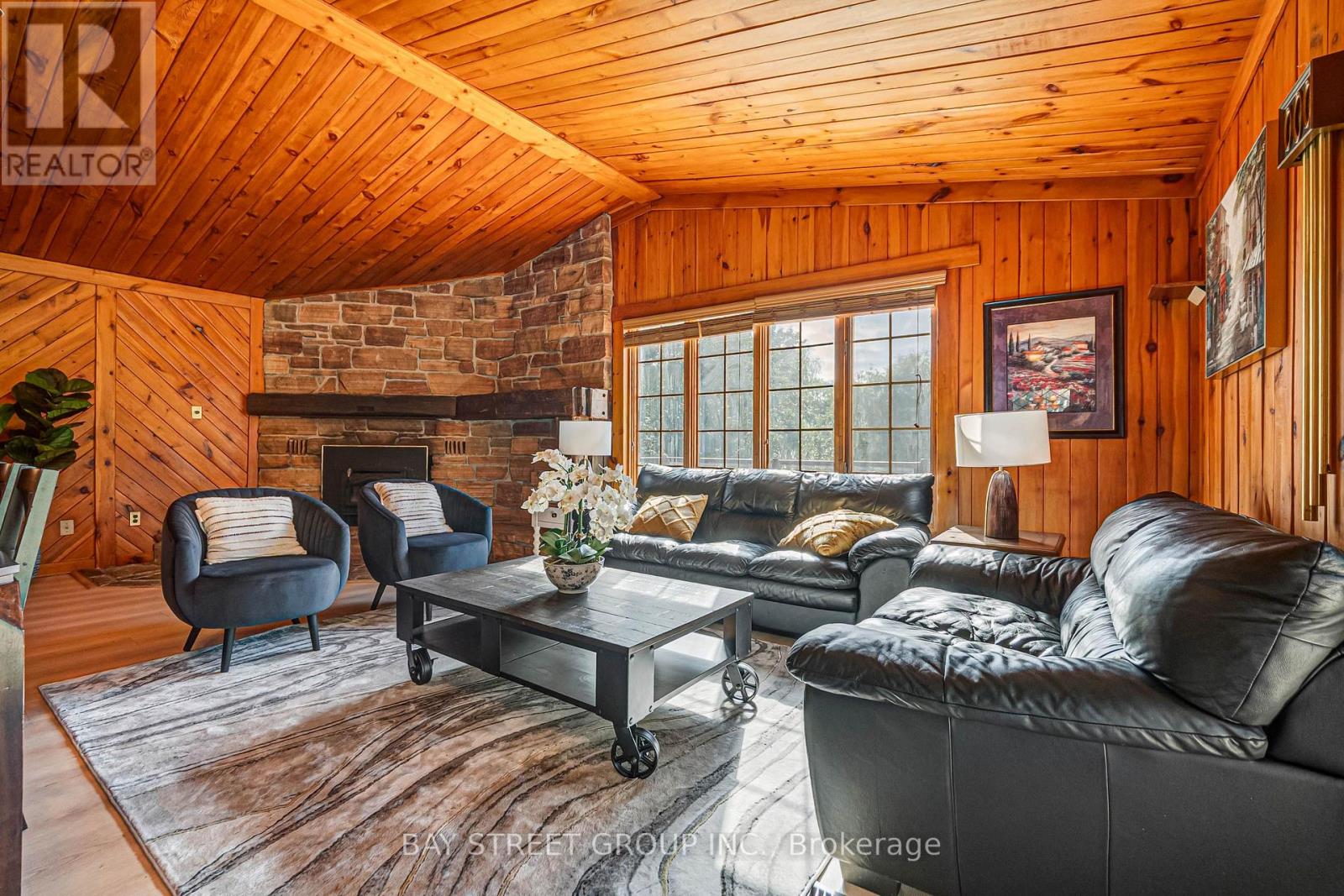 236 SUMMIT DRIVE - Image 12