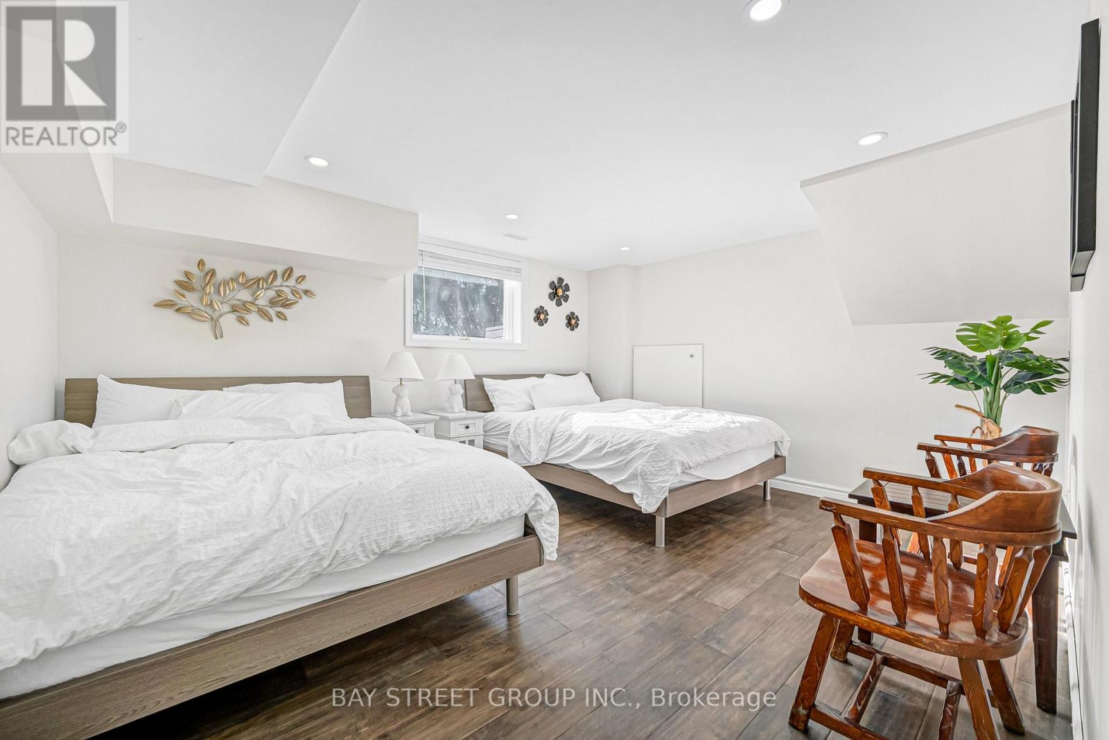 236 SUMMIT DRIVE - Image 35