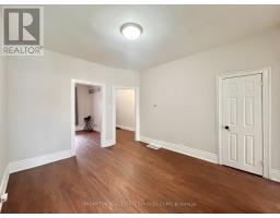 17 Winnifred Avenue, Toronto, ON M4M2X2 Photo 10