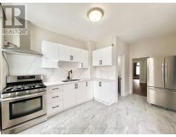 17 Winnifred Avenue, Toronto, ON M4M2X2 Photo 15